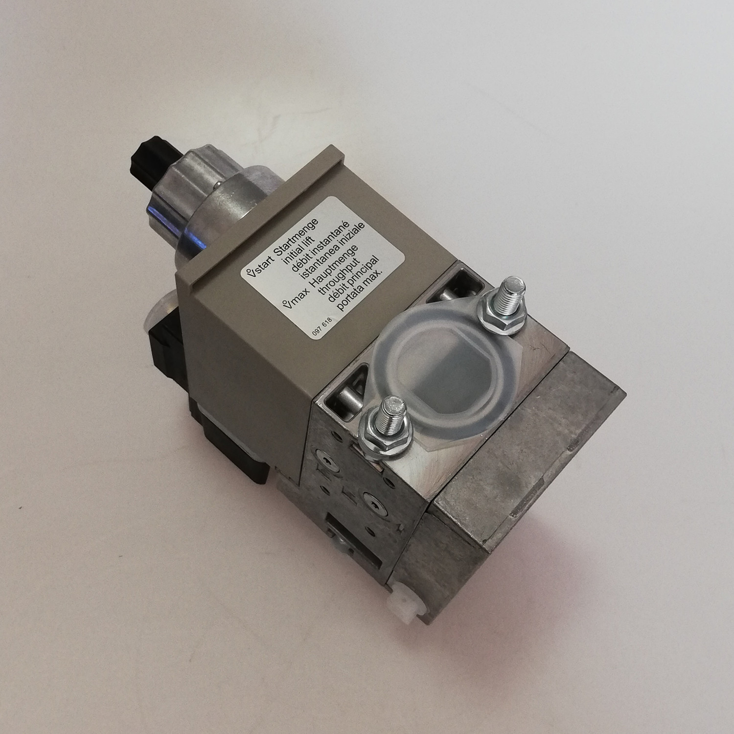 Original Gas Solenoid Valve Un - Heavy Equipment Unit 评论和价格