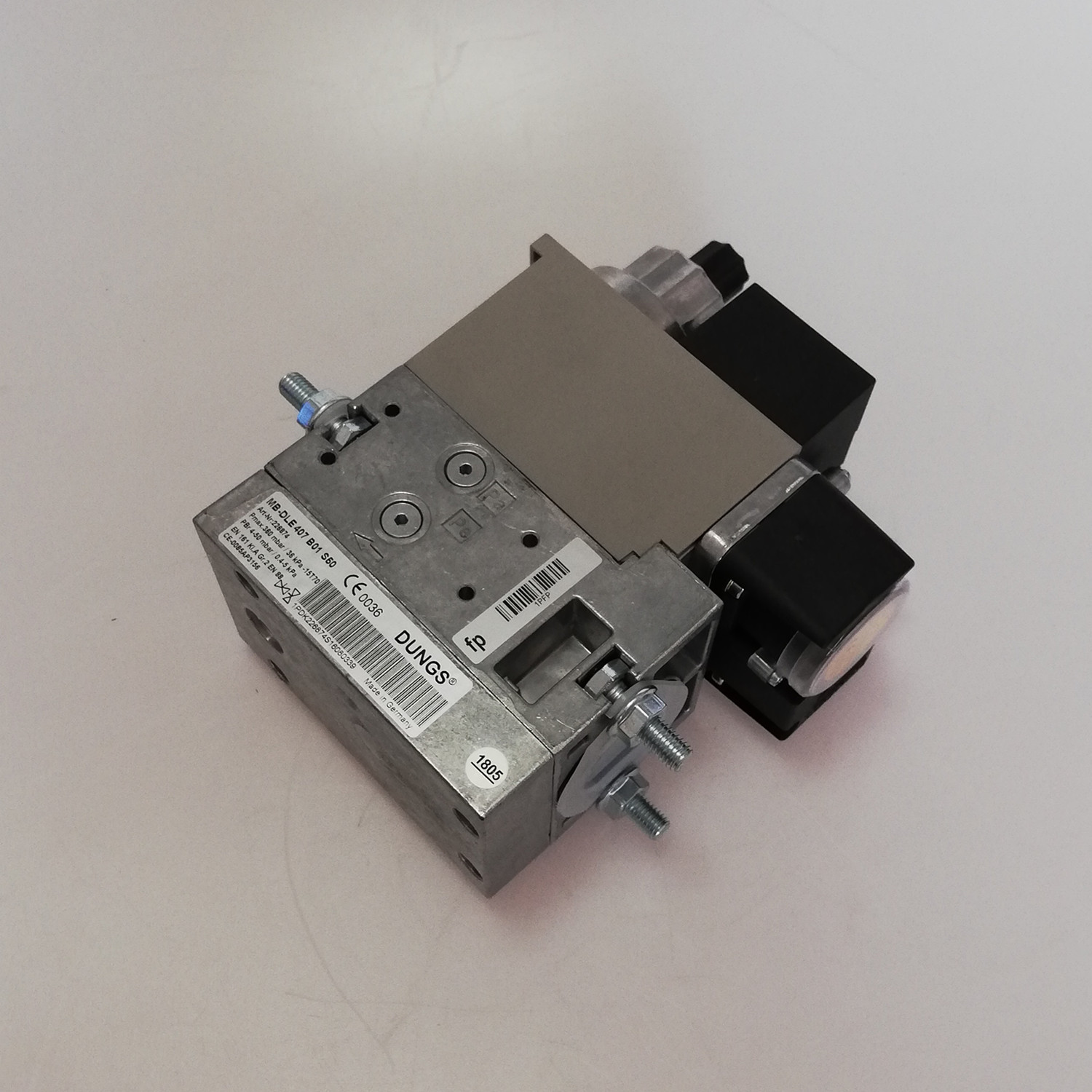 Original Gas Solenoid Valve Un - Heavy Equipment Unit 评论和价格
